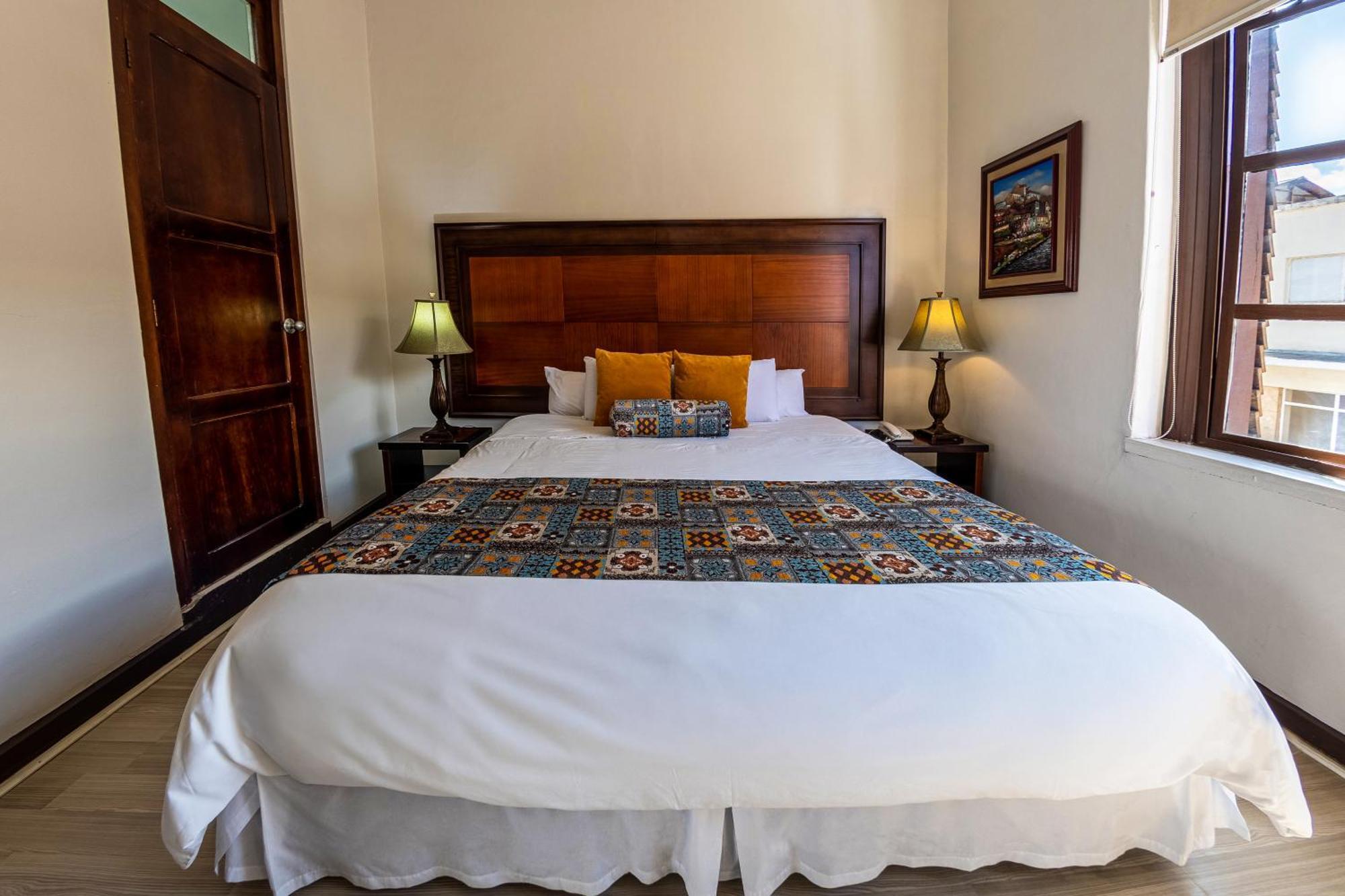 Hotel Cuenca Buitenkant foto