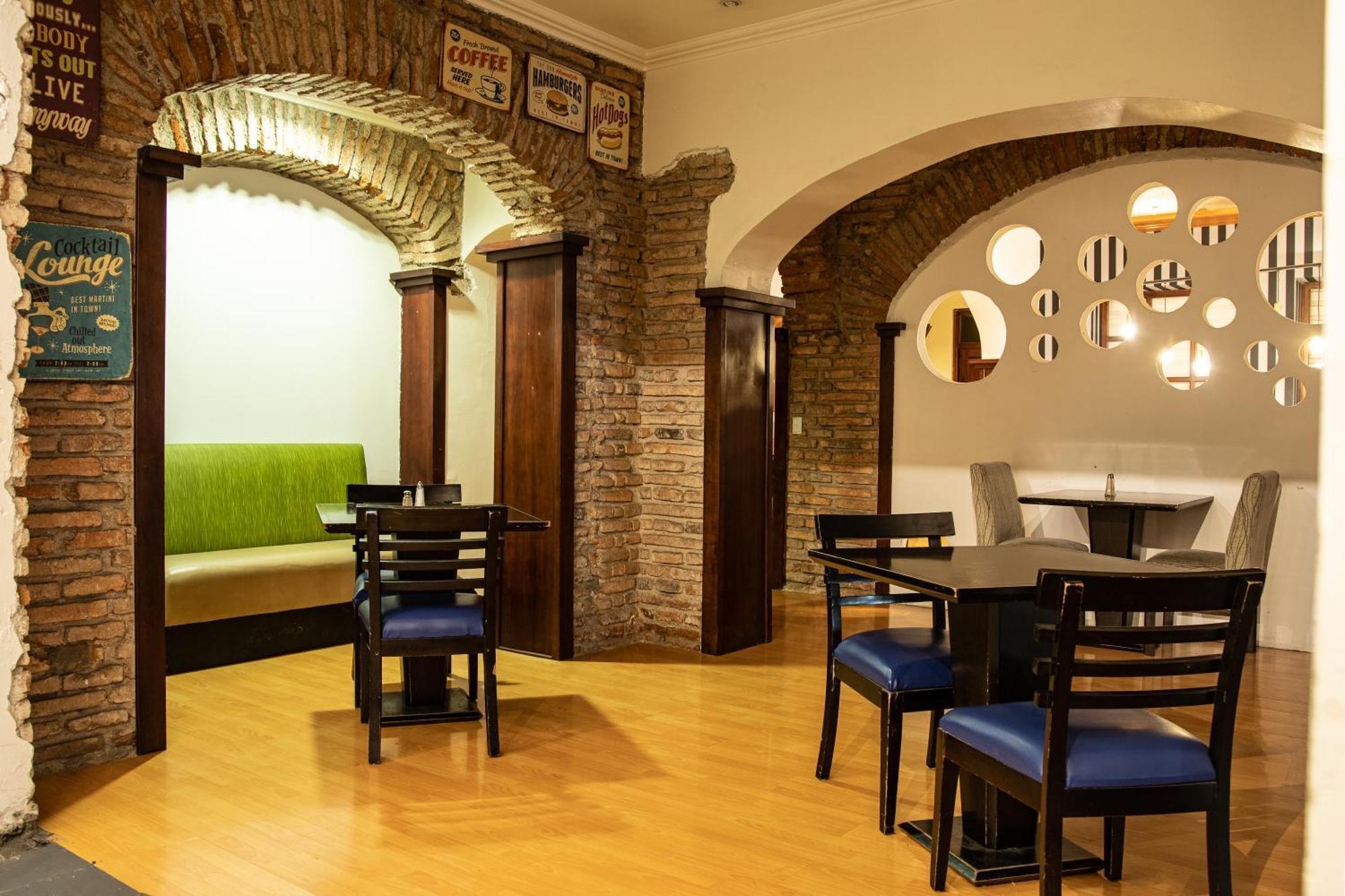 Hotel Cuenca Buitenkant foto