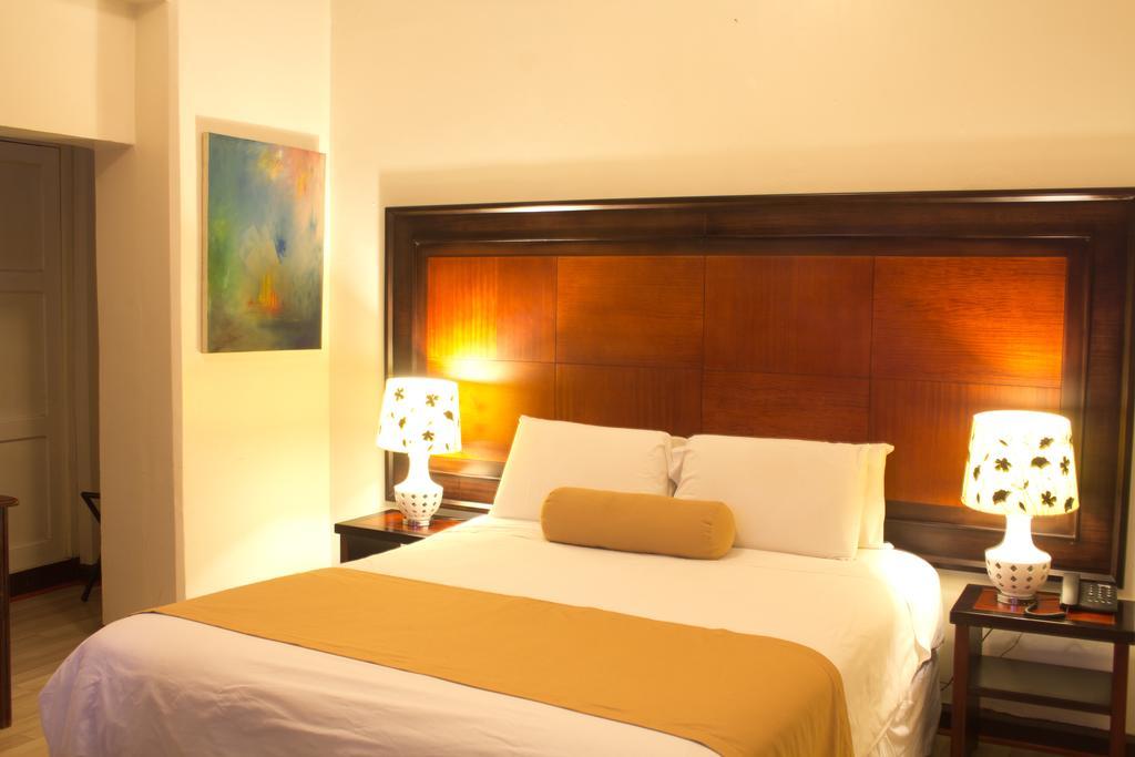 Hotel Cuenca Buitenkant foto