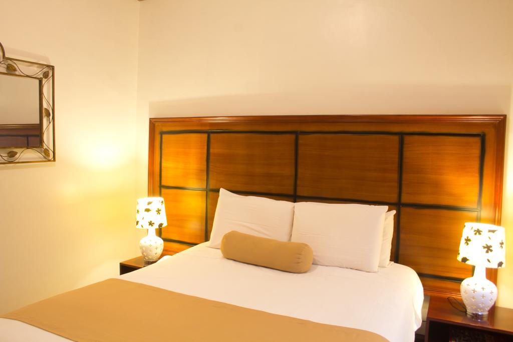 Hotel Cuenca Buitenkant foto