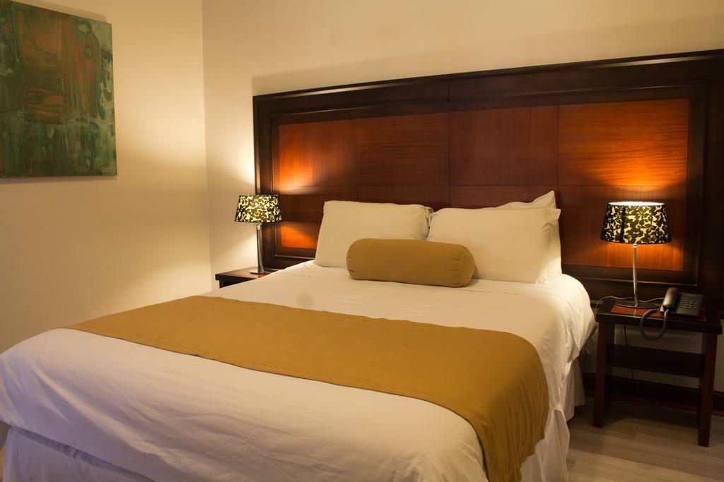 Hotel Cuenca Buitenkant foto