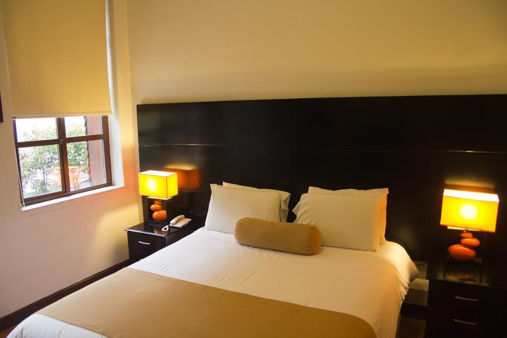 Hotel Cuenca Buitenkant foto